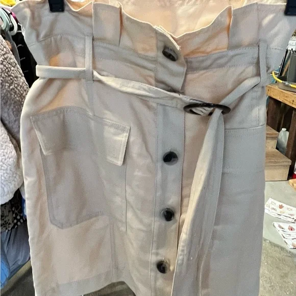 Banana Republic Belted Paperbag Utility Style Skirt - Picture 9 of 10